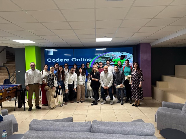 Visita de los estudiantes a la empresa CODERE Online
