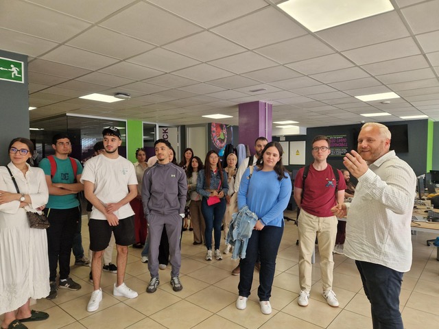 Visita de los alumnos a la empresa CODERE Online
