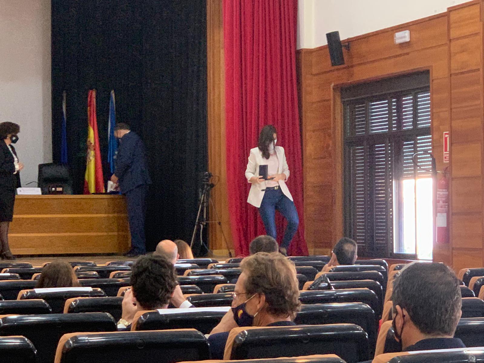 medalla-doctora-cristina-campos-alba