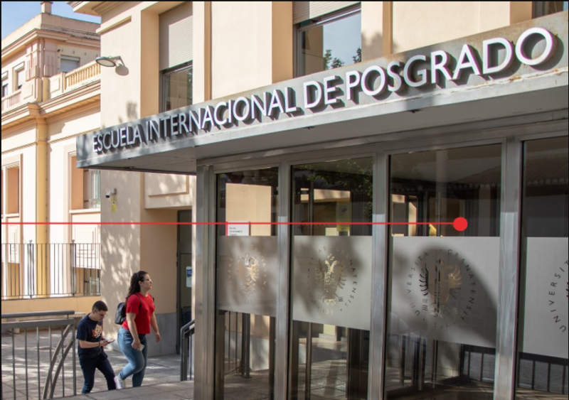 Aprobada la oferta de másteres oficiales y doctorado de la UGR para el curso 2025/2026 Foto de la entrada de la Escuela Internacional de Posgrado